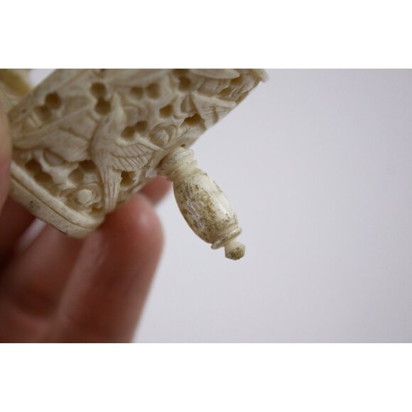 RARE Early Victorian Bone carved table pin cushion with vice clamp, bird cloud - Picture 5 of 7